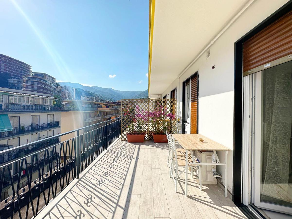 Apartament Wh - Un Posto Al Sole - Attico Monolocale Con Parcheggio Gratuito - 5 Minuti Dal Centro - Wifi San Remo Zewnętrze zdjęcie